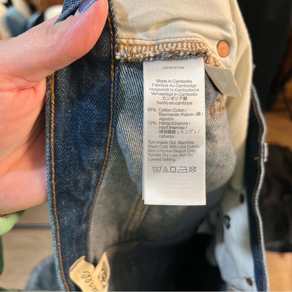 Madewell High Waisted Baggy Straight Jeans in Dark Worn Indigo Wash - Picture 15 of 15